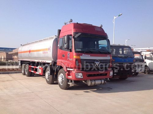 歐曼前四后八油罐車(chē)（國(guó)四）